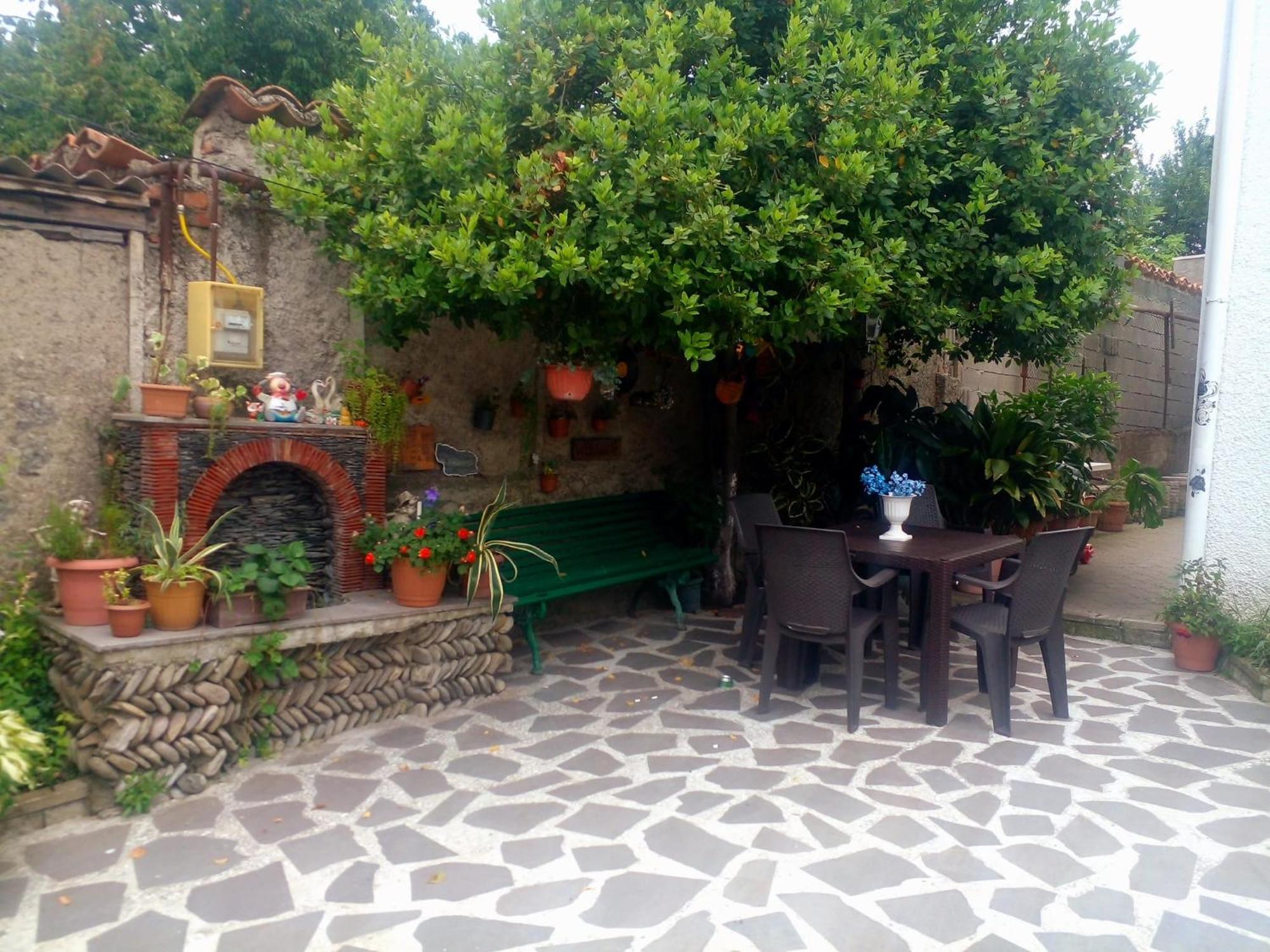 Guesthouse Giorgi Телави Экстерьер фото