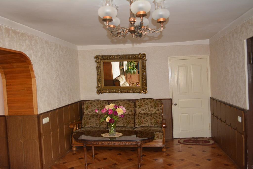 Guesthouse Giorgi Телави Экстерьер фото