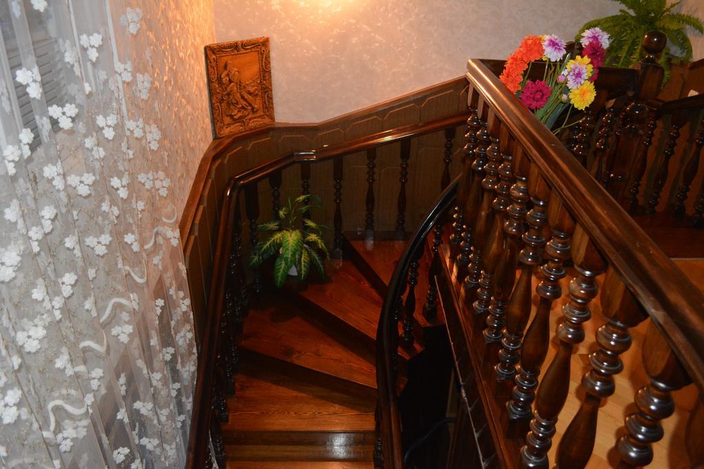 Guesthouse Giorgi Телави Экстерьер фото