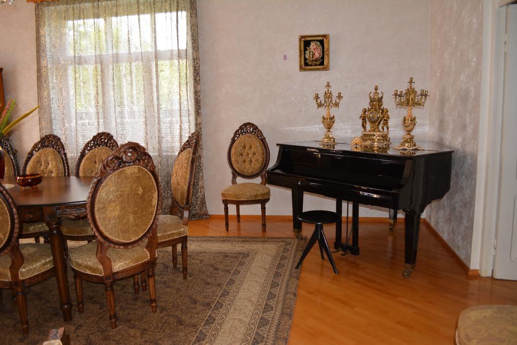 Guesthouse Giorgi Телави Экстерьер фото